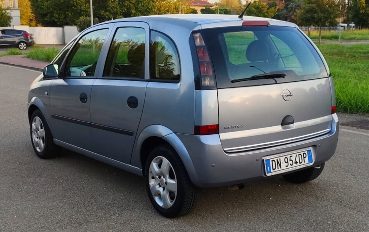 Opel Meriva 1.4 16V Cosmo (4)