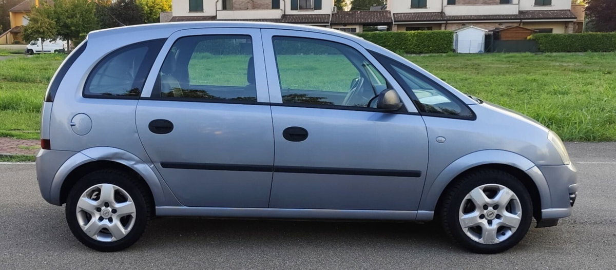 Opel Meriva 1.4 16V Cosmo (8)
