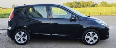Renault Scenic E-Tech Electric 1.5 dCi 110CV Luxe (19)