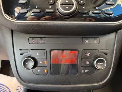 Fiat Punto 1.4 8V 5 porte Natural Power Lounge (14)