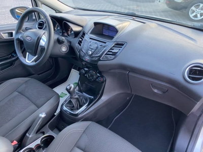 Ford Fiesta 1.5 TDCi 75CV 5 porte Titanium (10)