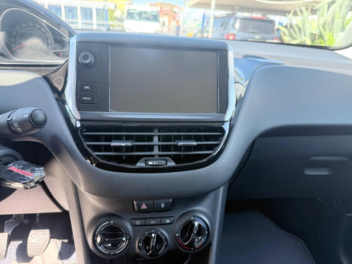 Peugeot 208 VTi 95 CV 5p. GPL Allure (13)