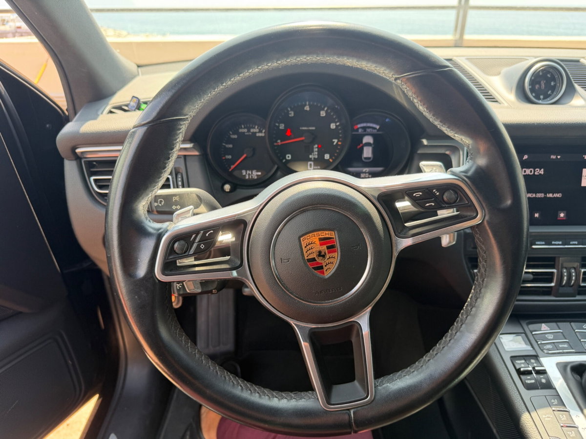 Porsche Macan 2.0 (9)