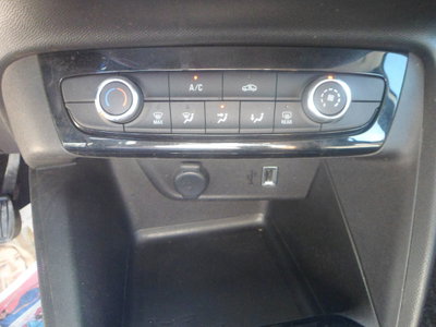 Opel Corsa 1.5 D 100 CV Edition (12)