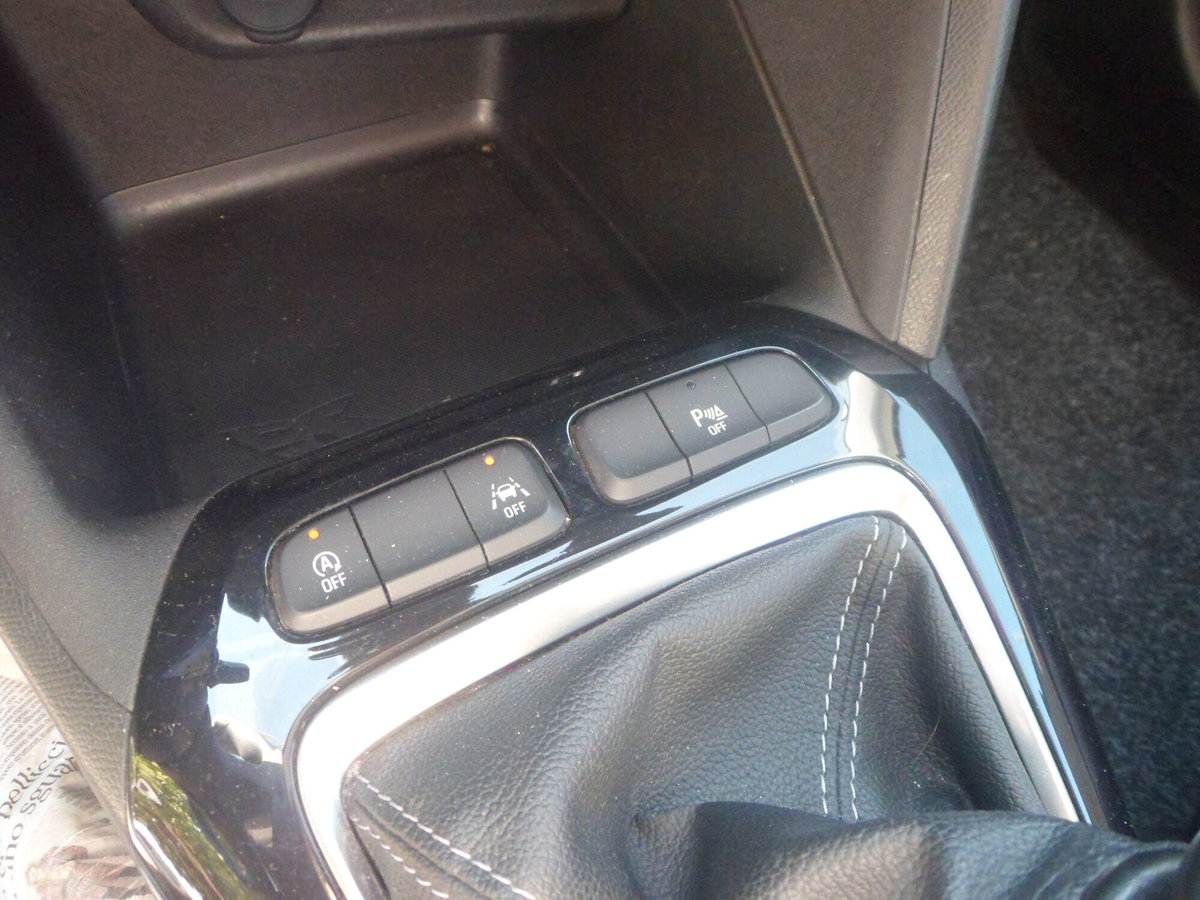 Opel Corsa 1.5 D 100 CV Edition (13)