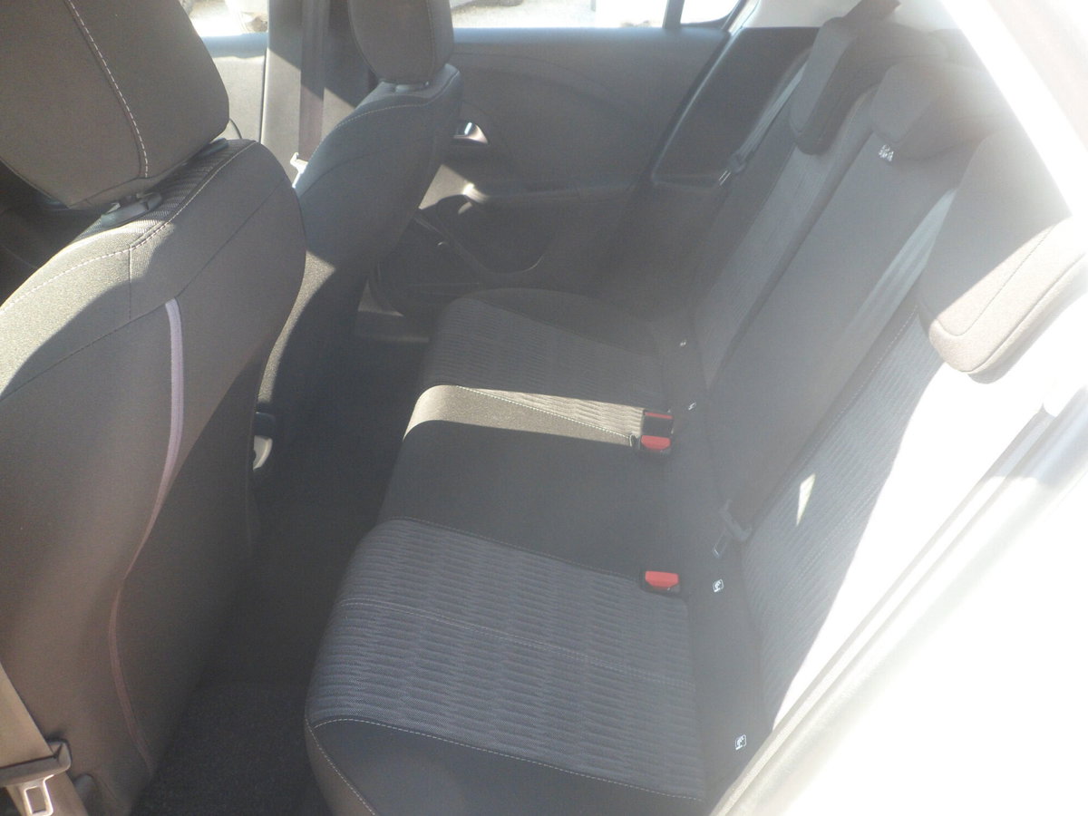 Opel Corsa 1.5 D 100 CV Edition (7)