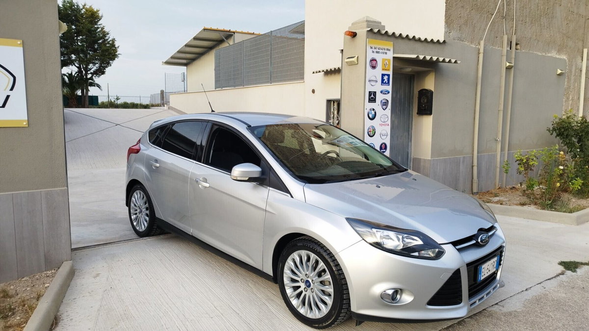 Ford Focus 1.6 TDCi 115 CV Titanium (2)