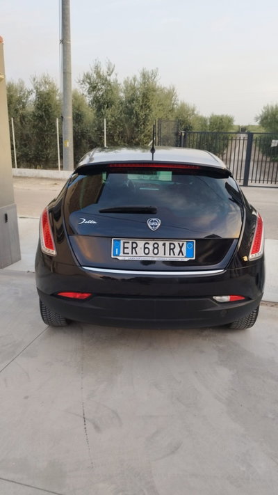 Lancia Delta 1.6 MJT DPF 105 CV Silver (7)
