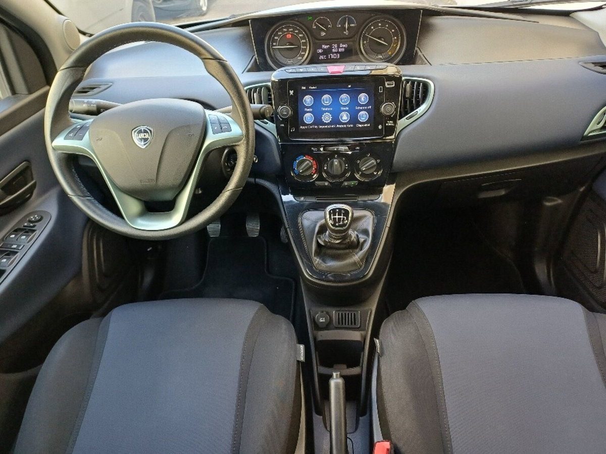 Lancia Ypsilon 1.0 FireFly 5 porte S&S Hybrid Gold Plus (10)