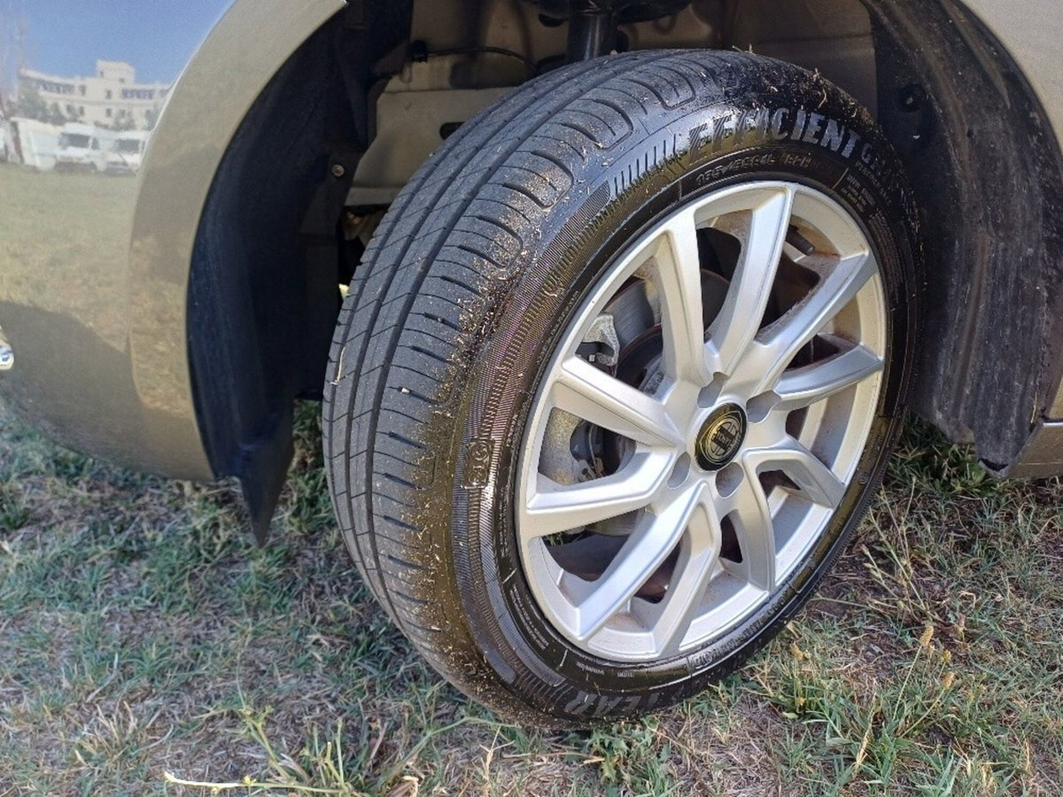 Lancia Ypsilon 1.0 FireFly 5 porte S&S Hybrid Gold Plus (9)