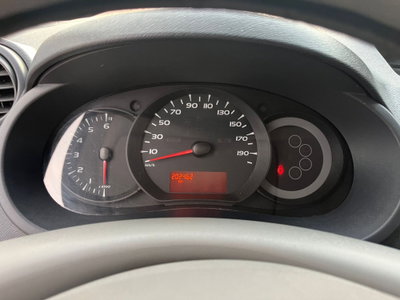 Renault Kangoo 1.6 105CV 4p. GPL Express Ice (9)