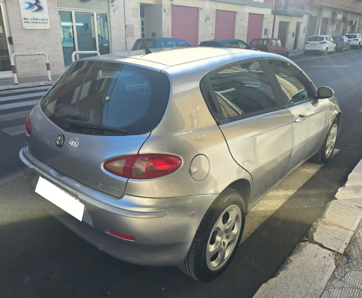 Alfa Romeo 147 1.9 JTD (115) 5 porte Progression (4)
