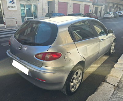 Alfa Romeo 147 1.9 JTD (115) 5 porte Progression (4)
