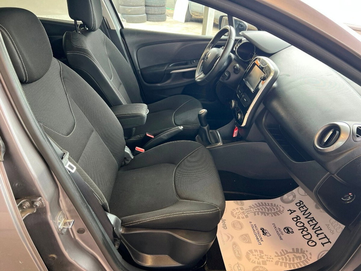 Renault Clio 1.5 dCi 8V 75CV 5 porte Costume National (14)