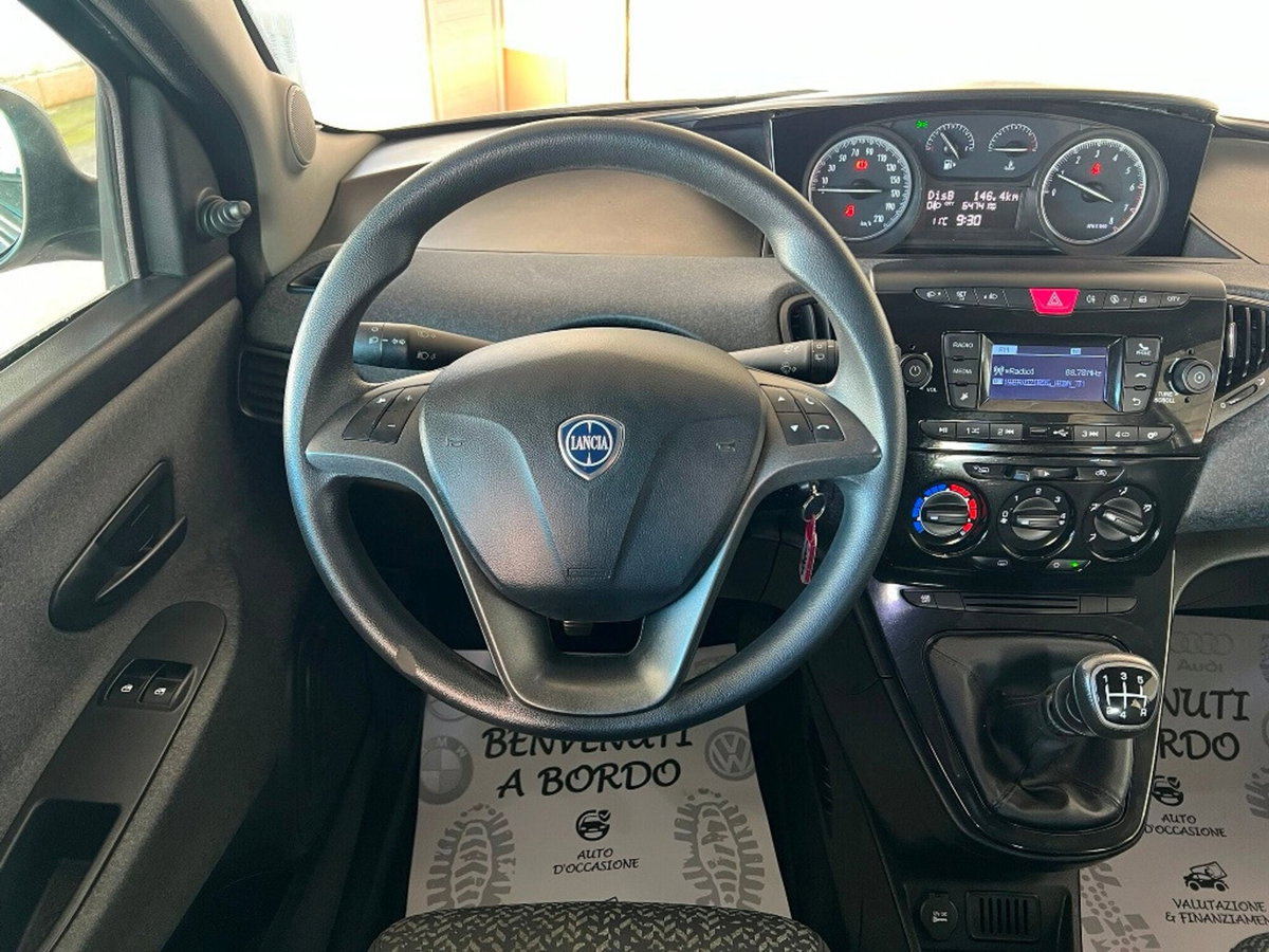 Lancia Ypsilon 1.2 69 CV 5 porte Elefantino Blu (10)