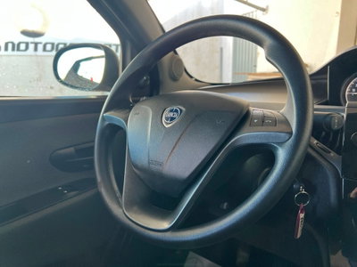 Lancia Ypsilon 1.2 69 CV 5 porte Elefantino Blu (13)
