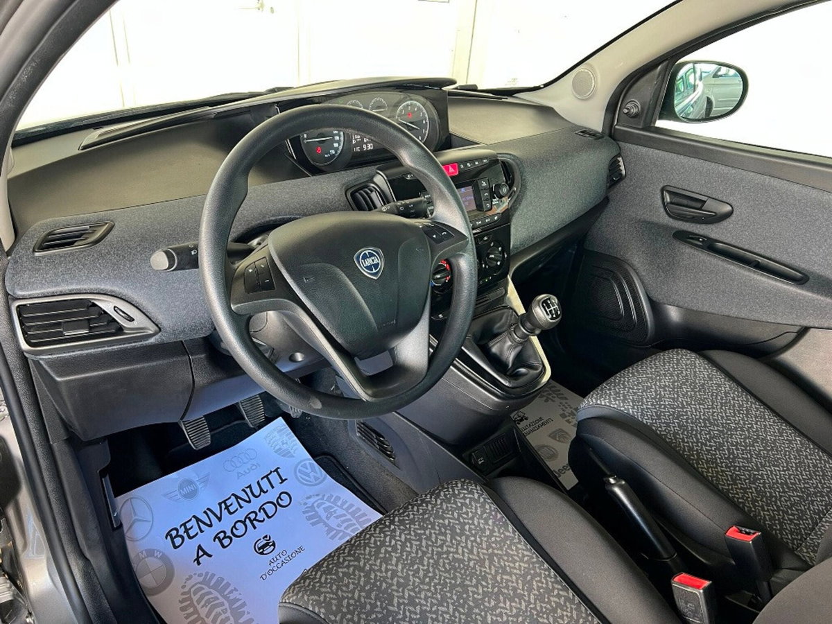 Lancia Ypsilon 1.2 69 CV 5 porte Elefantino Blu (9)