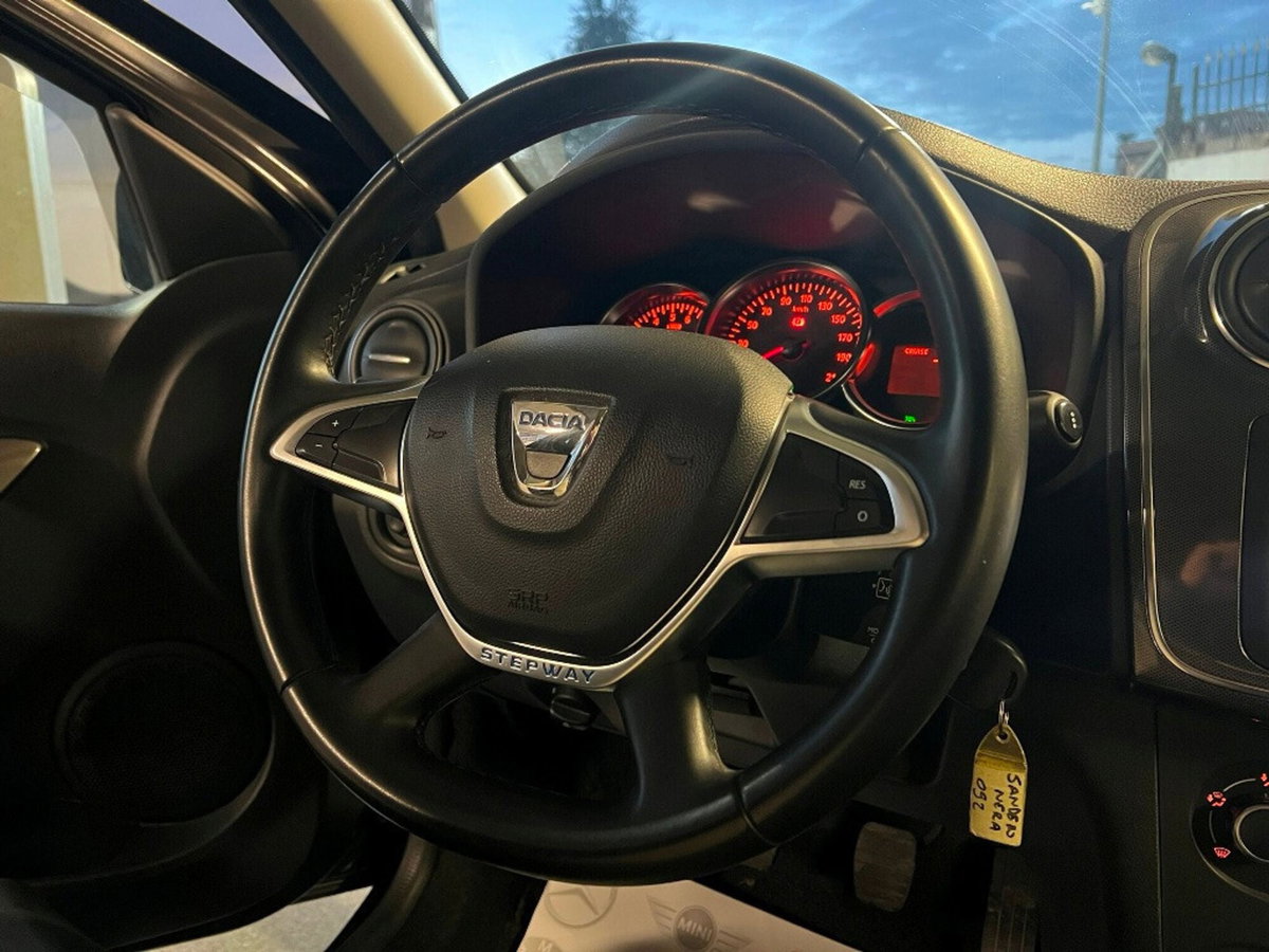 Dacia Sandero Stepway 1.0 TCe 100 CV ECO-G Comfort (10)