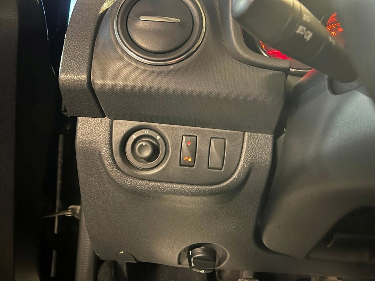 Dacia Sandero Stepway 1.0 TCe 100 CV ECO-G Comfort (14)