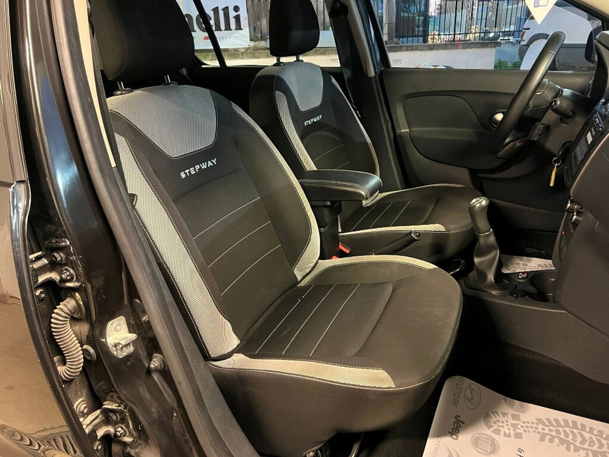 Dacia Sandero Stepway 1.0 TCe 100 CV ECO-G Comfort (15)