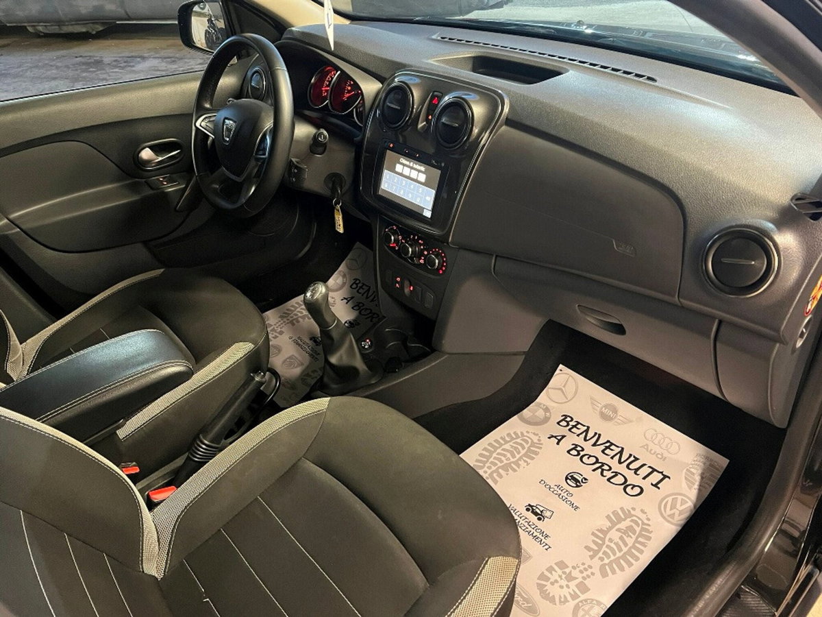 Dacia Sandero Stepway 1.0 TCe 100 CV ECO-G Comfort (16)