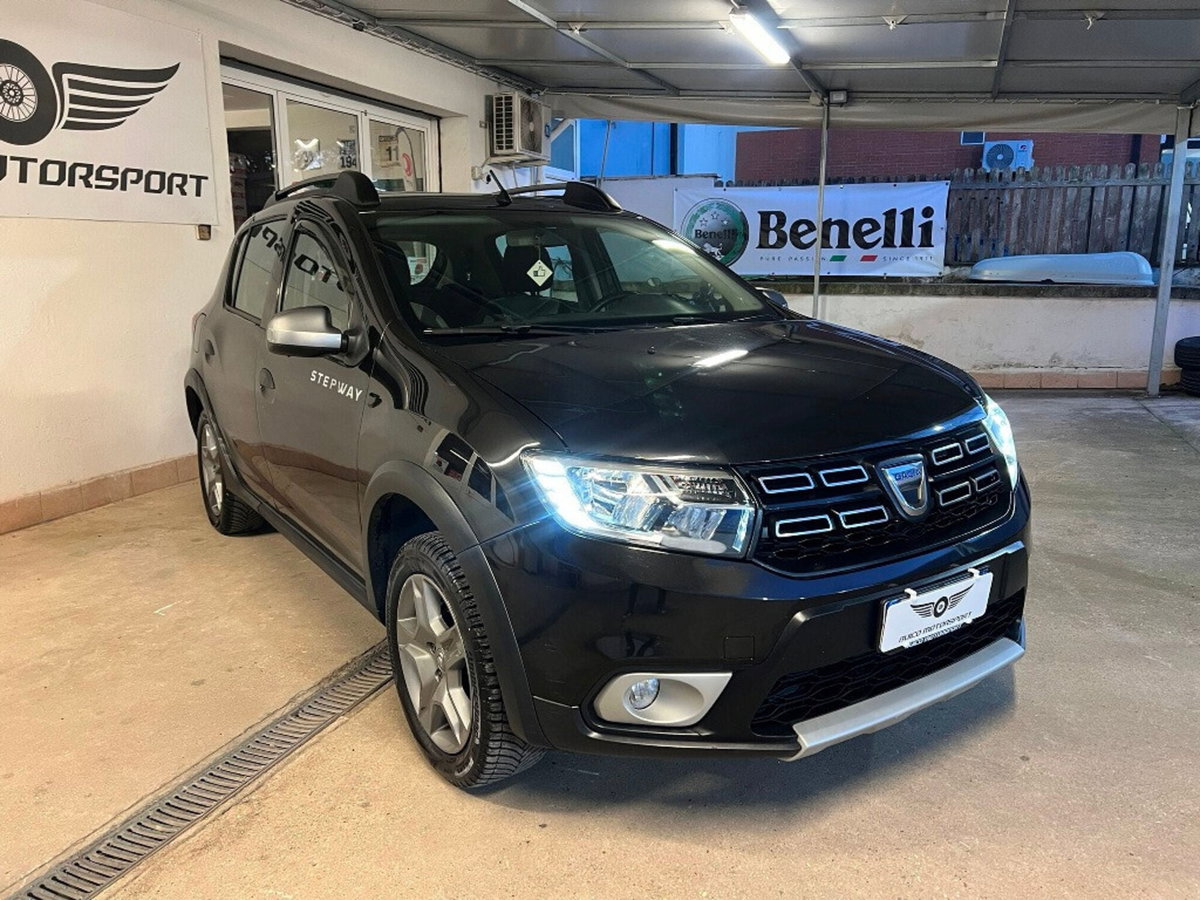 Dacia Sandero Stepway 1.0 TCe 100 CV ECO-G Comfort (2)