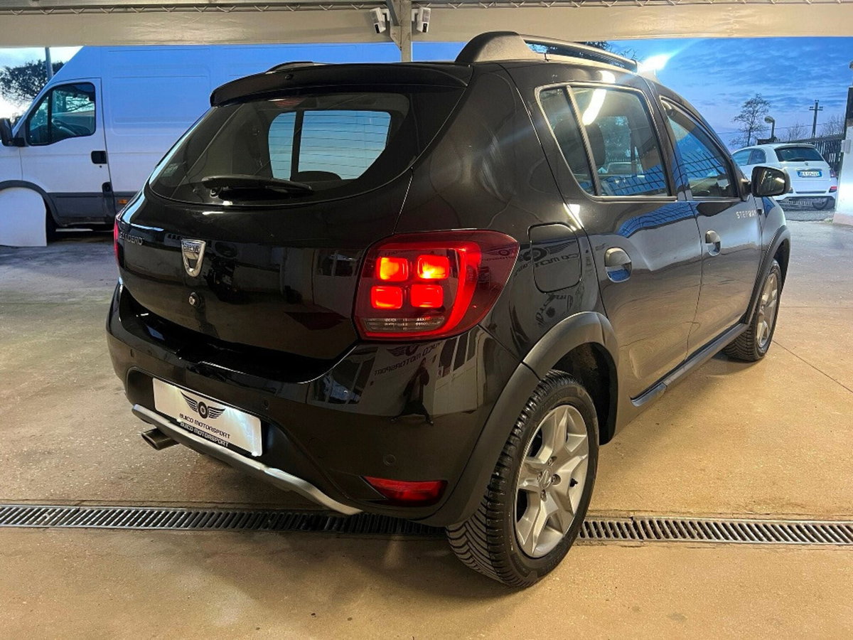 Dacia Sandero Stepway 1.0 TCe 100 CV ECO-G Comfort (3)