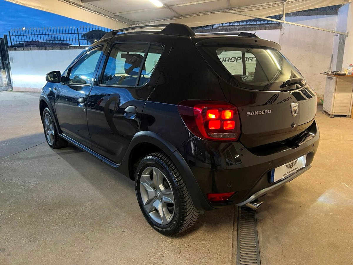Dacia Sandero Stepway 1.0 TCe 100 CV ECO-G Comfort (4)