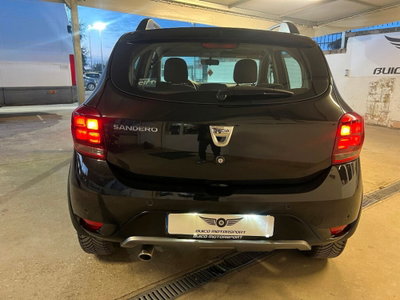 Dacia Sandero Stepway 1.0 TCe 100 CV ECO-G Comfort (6)