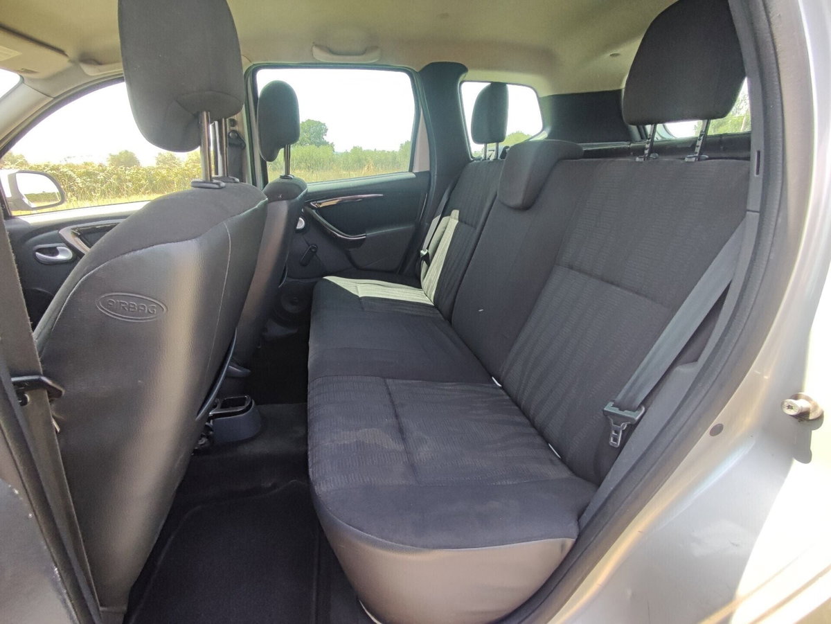 Dacia Duster 1.5 dCi 110CV 4x2 Lauréate (18)