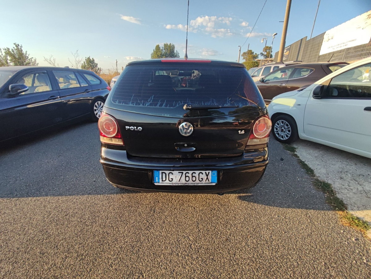 Volkswagen Polo 1.4/80CV 16V 5p. Comfortline (6)