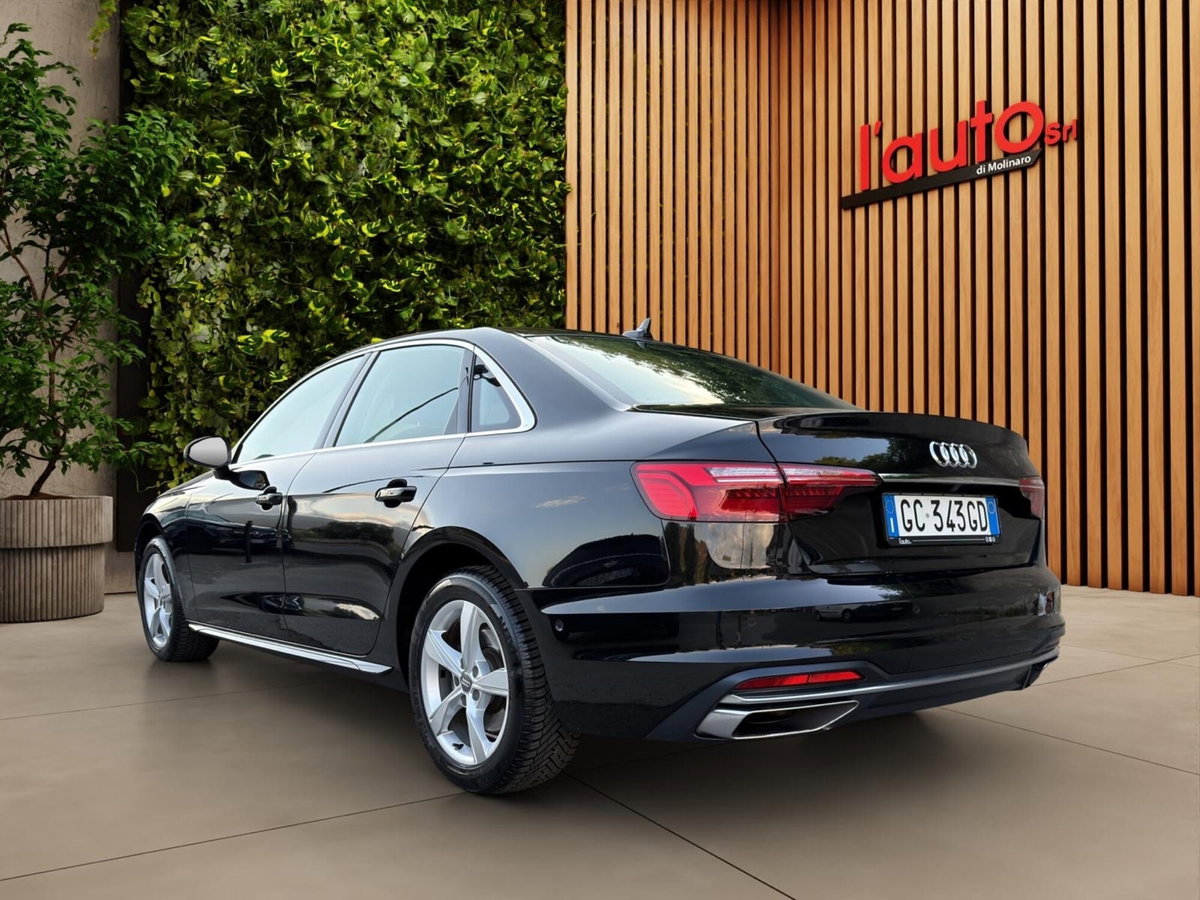 Audi A4 Avant 35 TDI/163 CV S tronic Business Advanced (7)