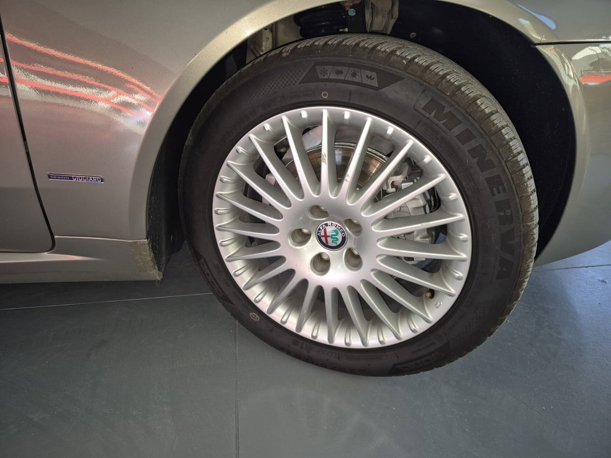 Alfa Romeo 159 2.0 JTDm Distinctive (12)