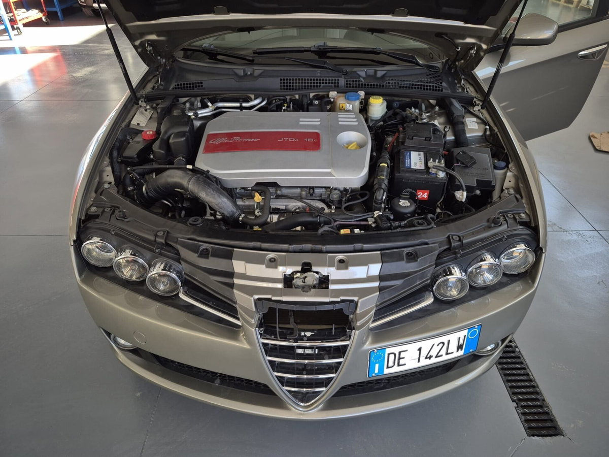 Alfa Romeo 159 2.0 JTDm Distinctive (9)