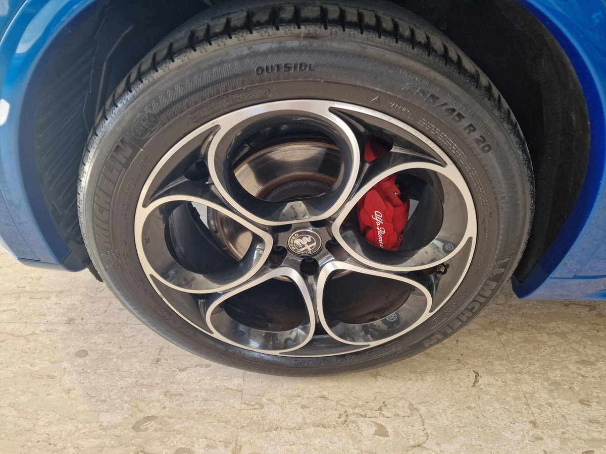 Alfa Romeo Stelvio Stelvio 2.2 Turbodiesel 210 CV AT8 Q4 Veloce (16)