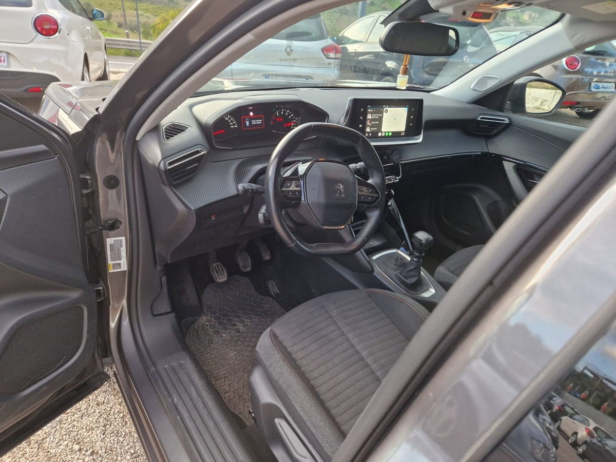 Peugeot 2008 Turbo 130 EAT6 S&S Allure (16)