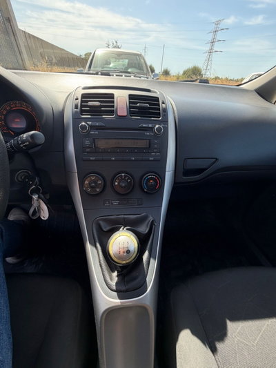 Toyota Auris 1.4 D-4D 5 porte MY'08 (13)