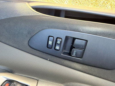 Toyota Auris 1.4 D-4D 5 porte MY'08 (15)