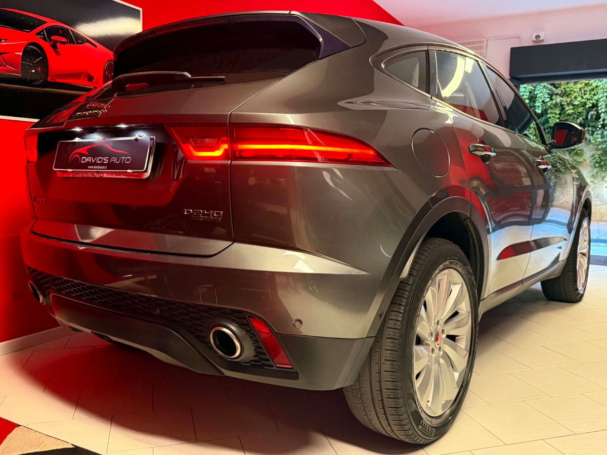 Jaguar E-Pace 2.0D 240 CV AWD aut. SE (6)