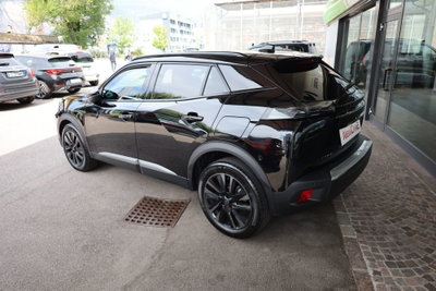 Peugeot 2008 BlueHDi 130 S&S EAT8 GT Pack (3)