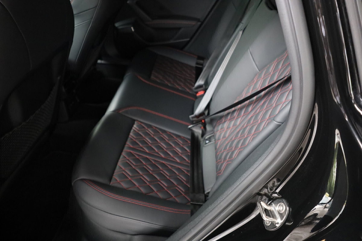 Audi A3 Sportback 40 TFSI quattro S tronic S line edition (12)
