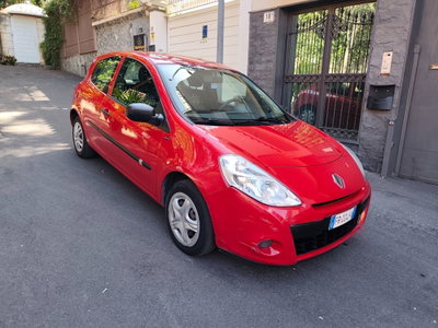 Renault Clio 1.2 16V 3 porte (2)