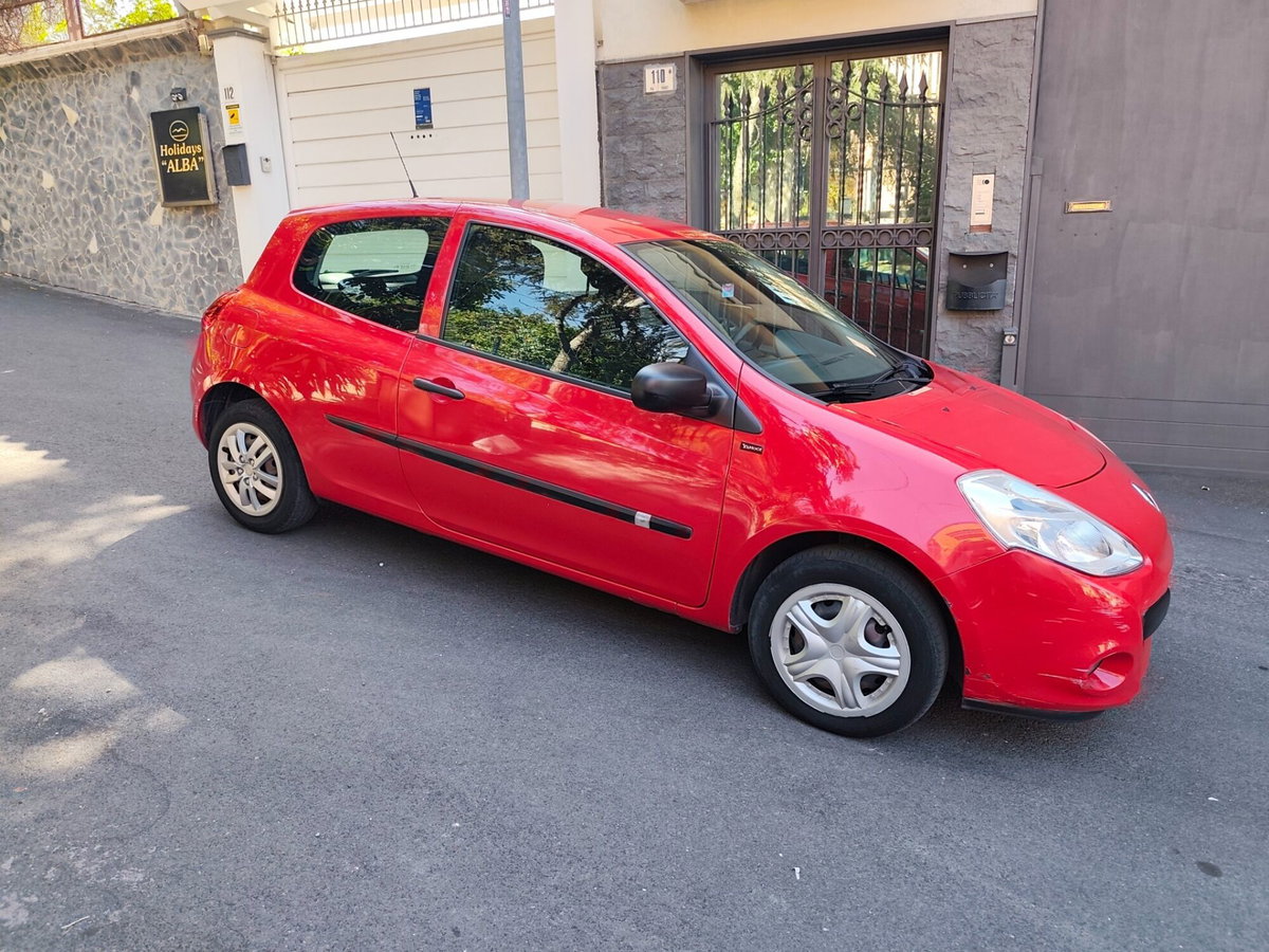 Renault Clio 1.2 16V 3 porte (3)