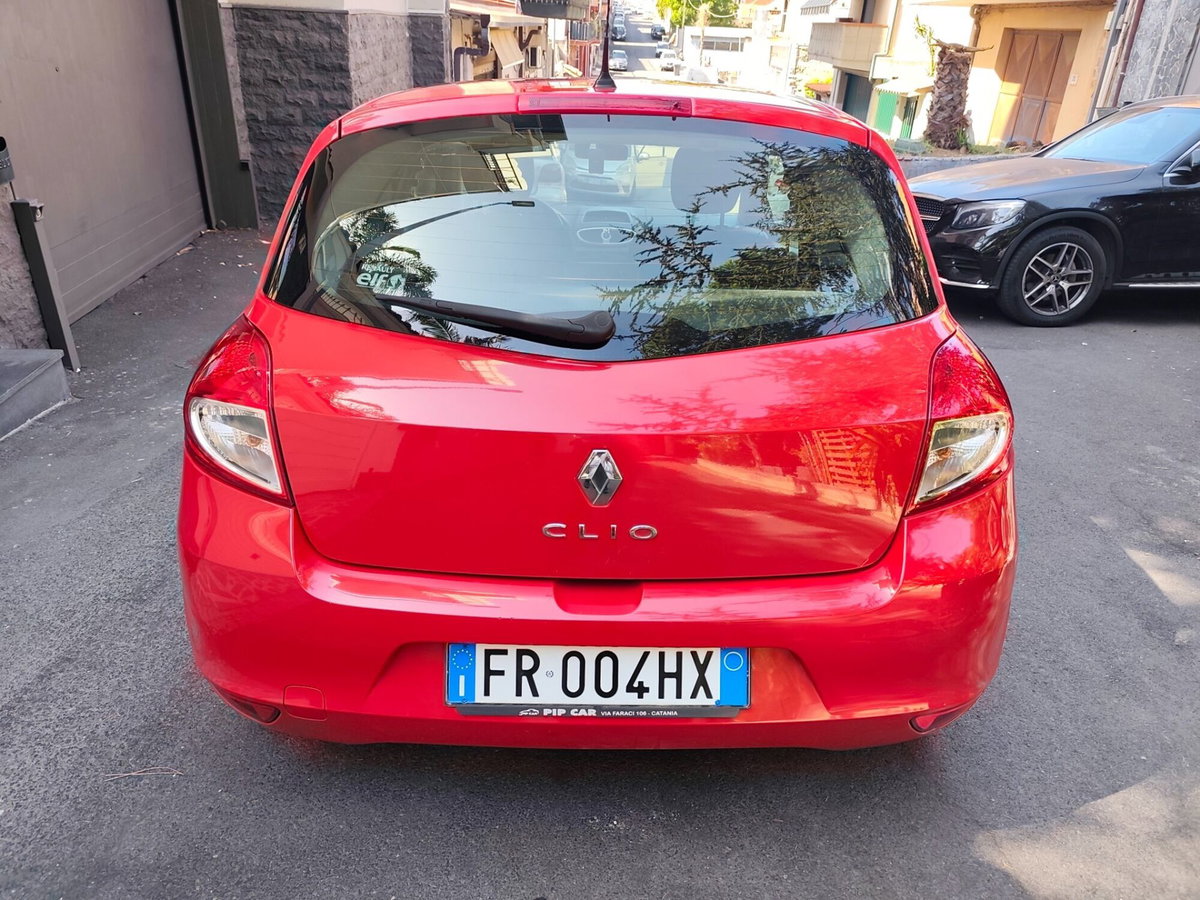 Renault Clio 1.2 16V 3 porte (4)