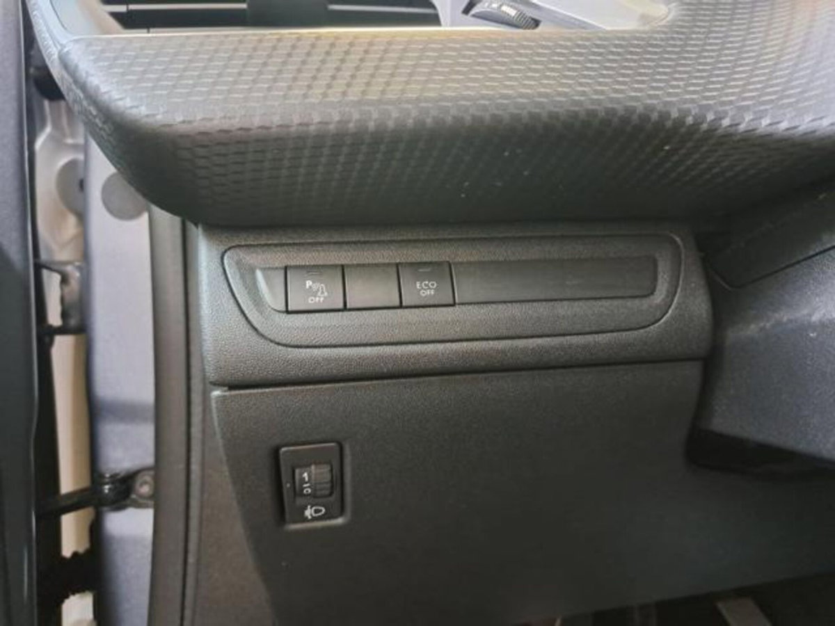Peugeot 2008 100 S&S GT Line (17)