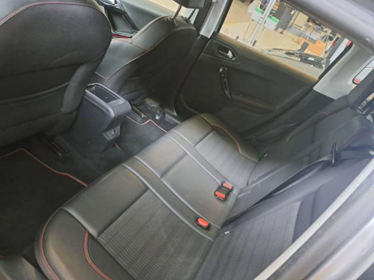 Peugeot 2008 100 S&S GT Line (7)