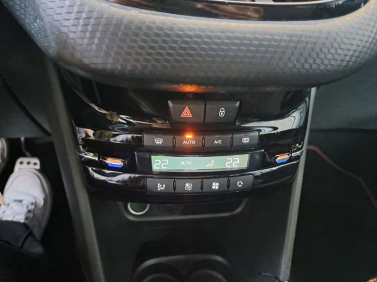 Peugeot 2008 100 S&S GT Line (9)