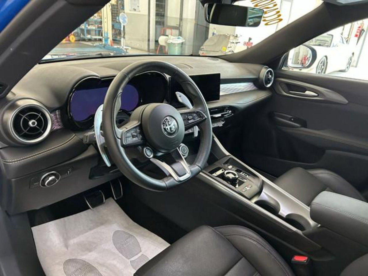 Alfa Romeo Tonale 1.6 Veloce 130cv tct6 (15)