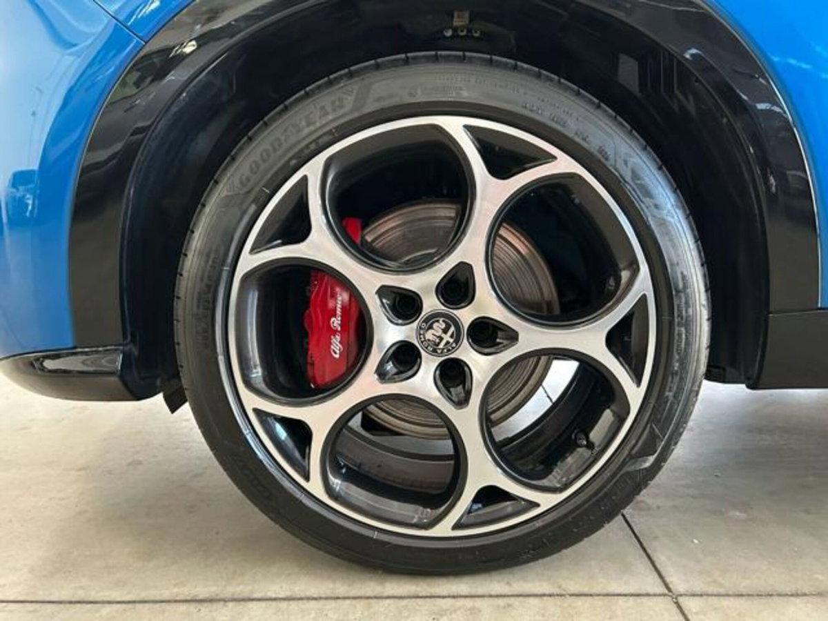 Alfa Romeo Tonale 1.6 Veloce 130cv tct6 (8)