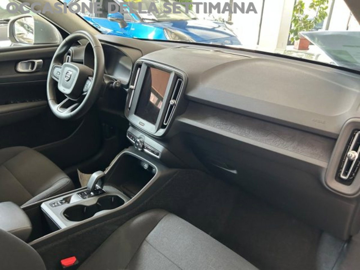 Volvo XC40 B3 automatico Essential (10)